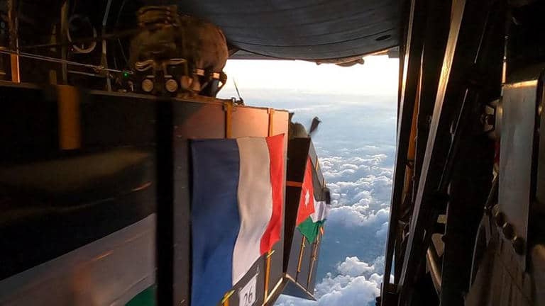 الرئاسة الفرنسية: سلاحا الجو الفرنسي والأردني يسقطان مساعدات طبية على غزة