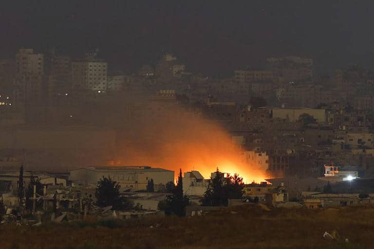 العفو الدولية تدعو للتحقيق في 3 غارات إسرائيلية على غزة
